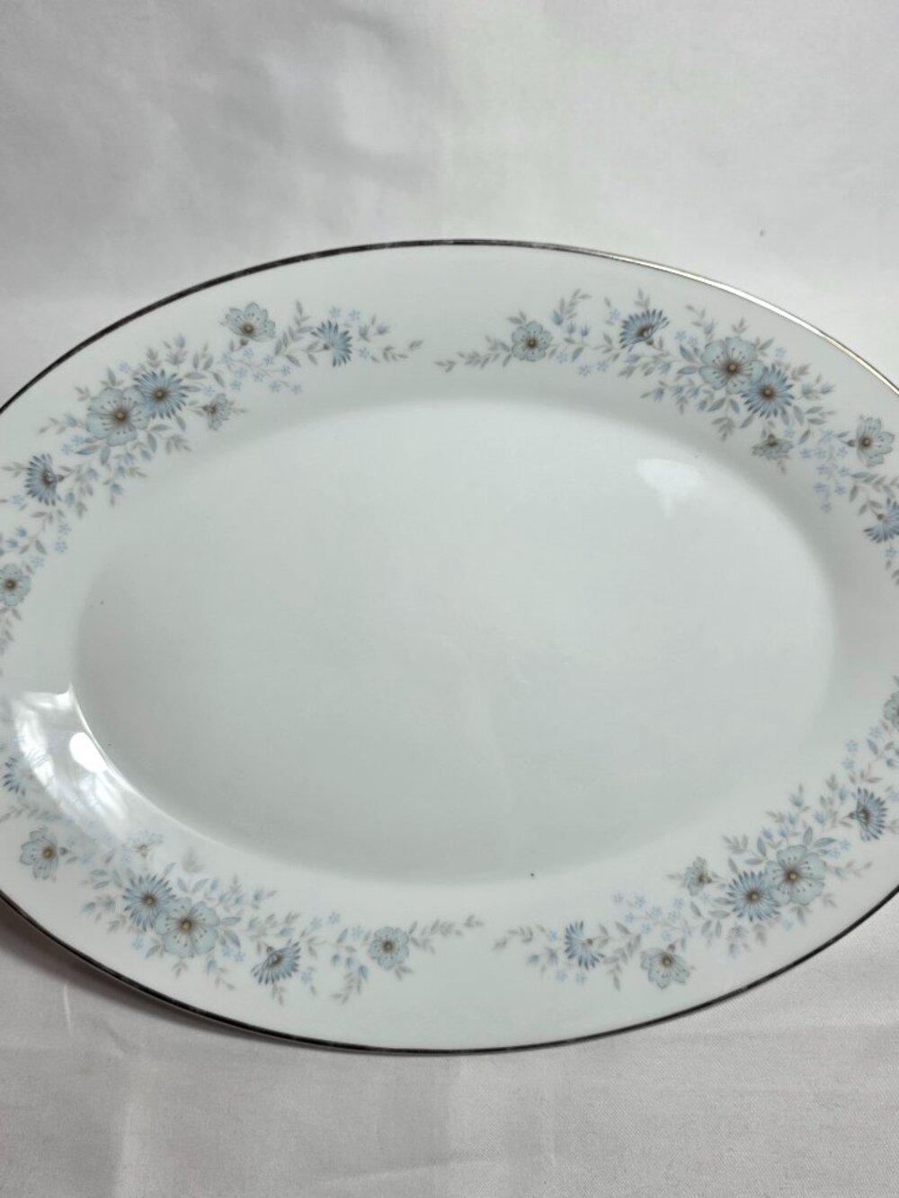 Noritake Inverness 14 Inch Oval Serving Platter White with Blue Flowers 6716
